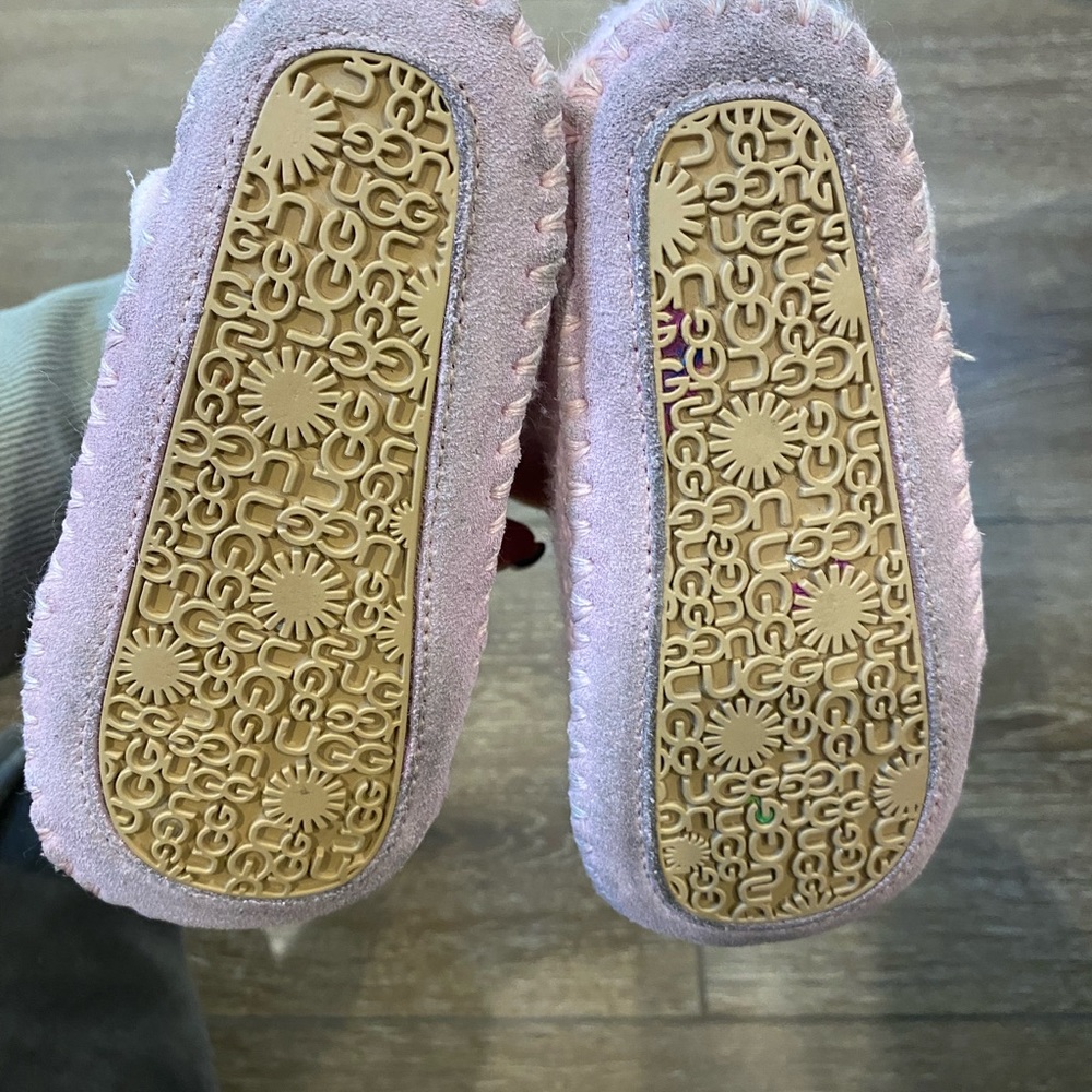 Toddler uggs - Picture 3 of 5